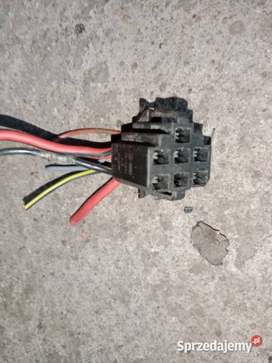 Płaska obudowa kontakt 357953631 volkswagen osobowe Poddębice