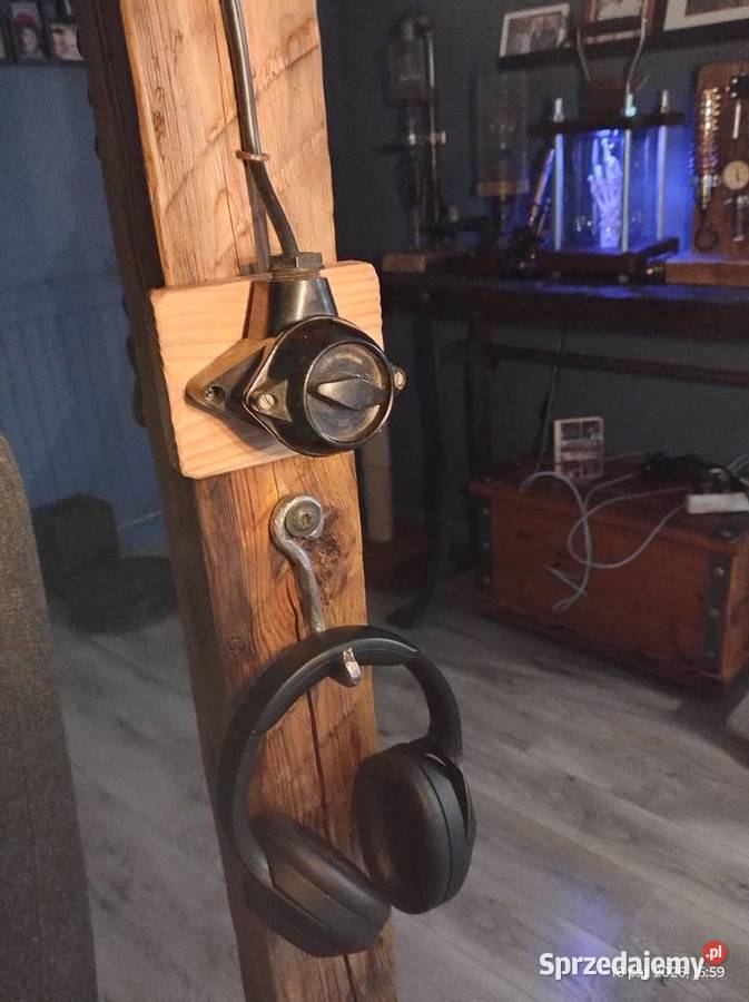 Unikatowa lampa stojąca ze starej belki Lampy podłogowe Tuszyn