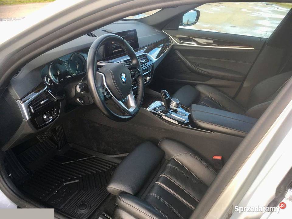 BMW Seria 5 540i GPF xDrive Luxury Line 340 340KM