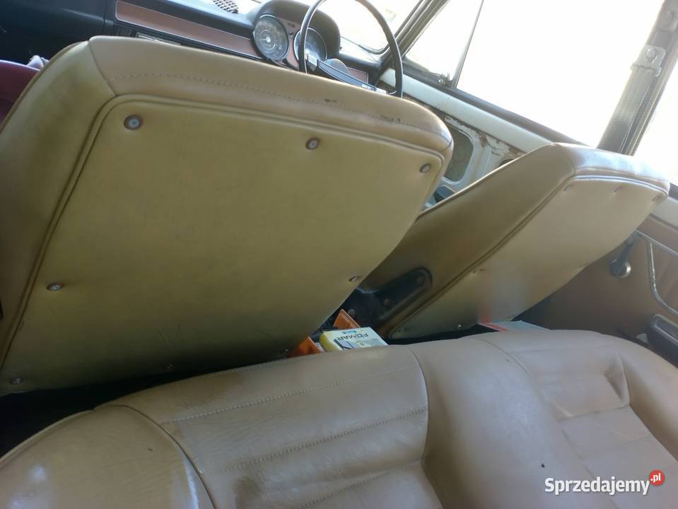 Fiat 124125 łada każda 4 drzwiowa loftt PRL Jarosław