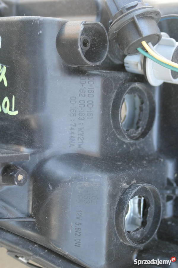 TOYOTA YARIS III LIFT LAMPA REFLEKTOR LEWY PRZÓD Bieleń