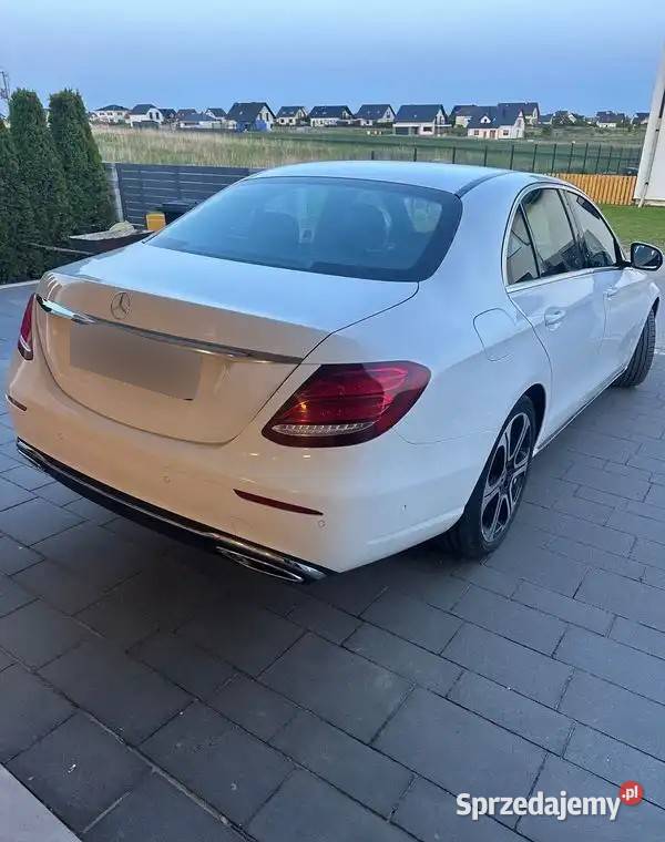 Bezwypadkowa E klasa 20d 4 MATIC niski przebieg