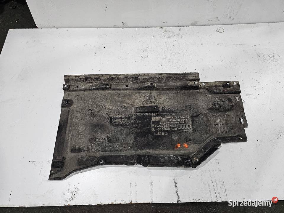 OSŁONA PODWOZIA LEWA AUDI A4 B9 8W0825207 śląskie Przystajń