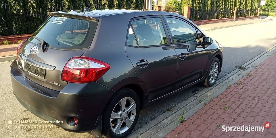 Auris LIFT 18 benzyna 147 Szwajcar lekko Pilawa