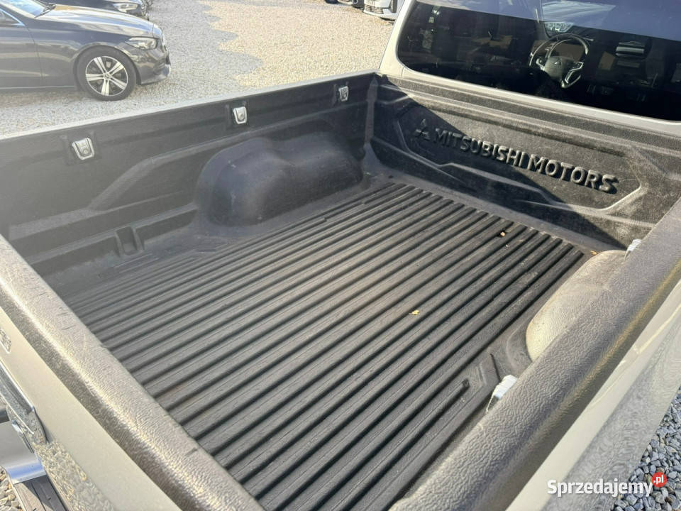 Mitsubishi L200 23 4x4 150 2021r hak kamera Wrocław
