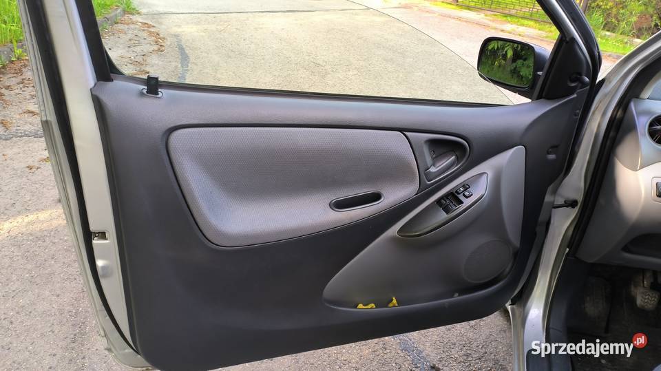 Fajne małe miejskie auto Toyota Yaris śląskie Bielsko-Biała