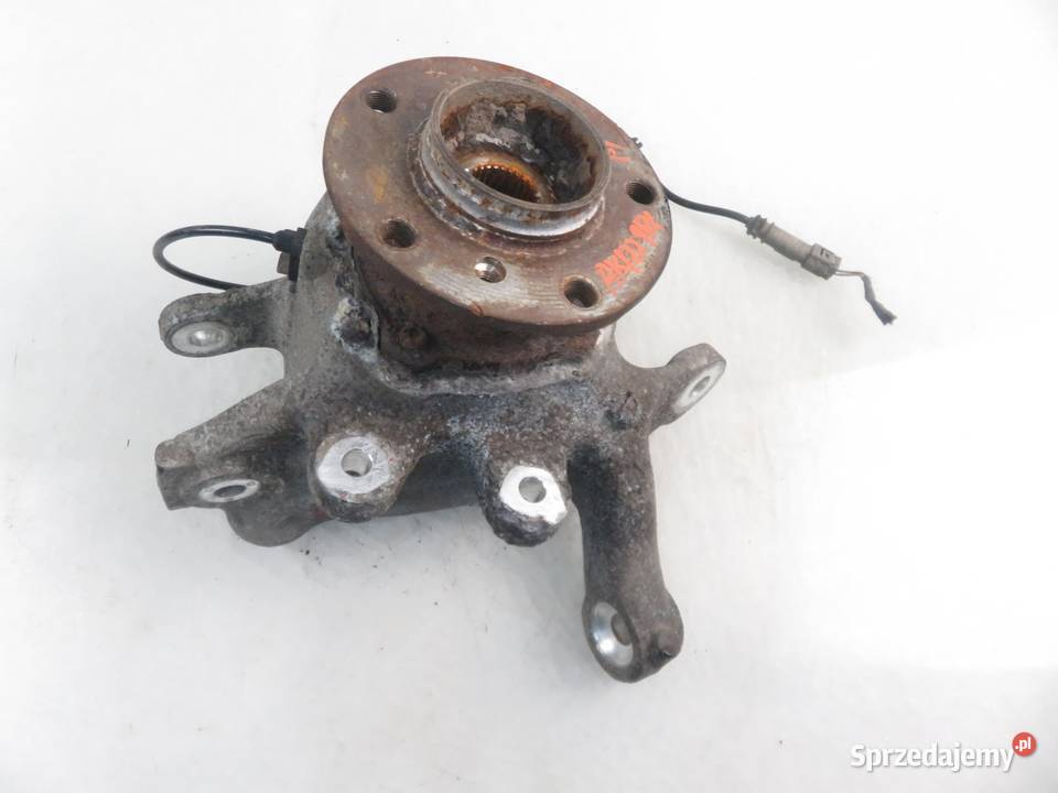 PIASTA TYLNA PRAWA BMW 5 F10 520 d 6793770 osobowe