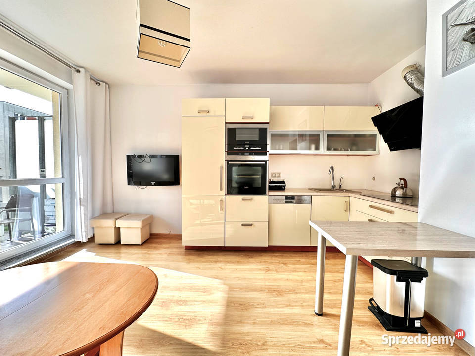 Dwustronne komfortowe mieszkanie z 2 balkonami balkon Sprzedaż Nieruchomości wielkopolskie