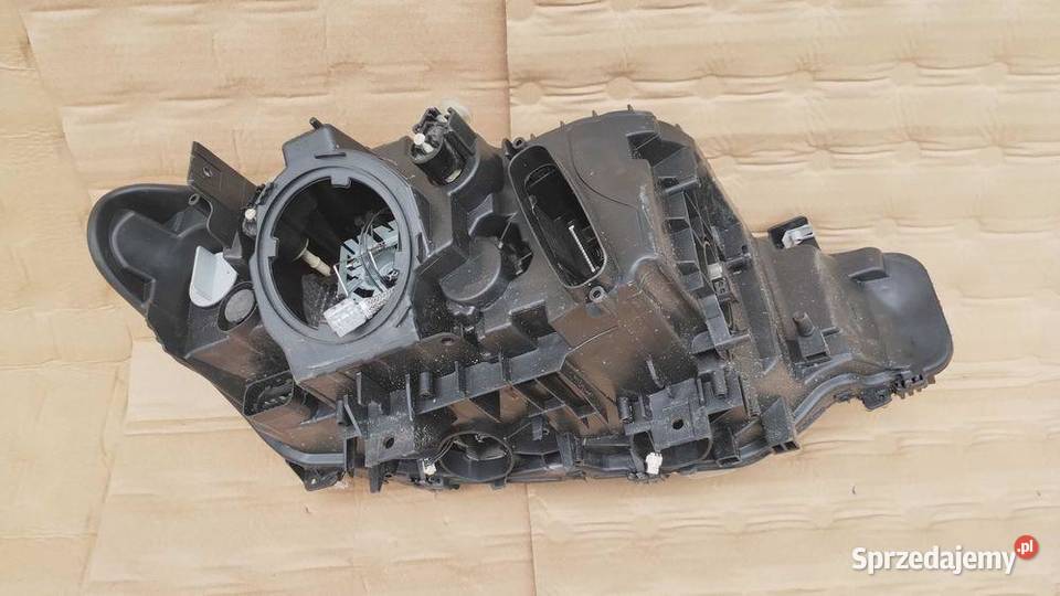 Lampa Lewa Bi Xenon Nieskrętny Bmw 3 F30 F31 osobowe sprzedam