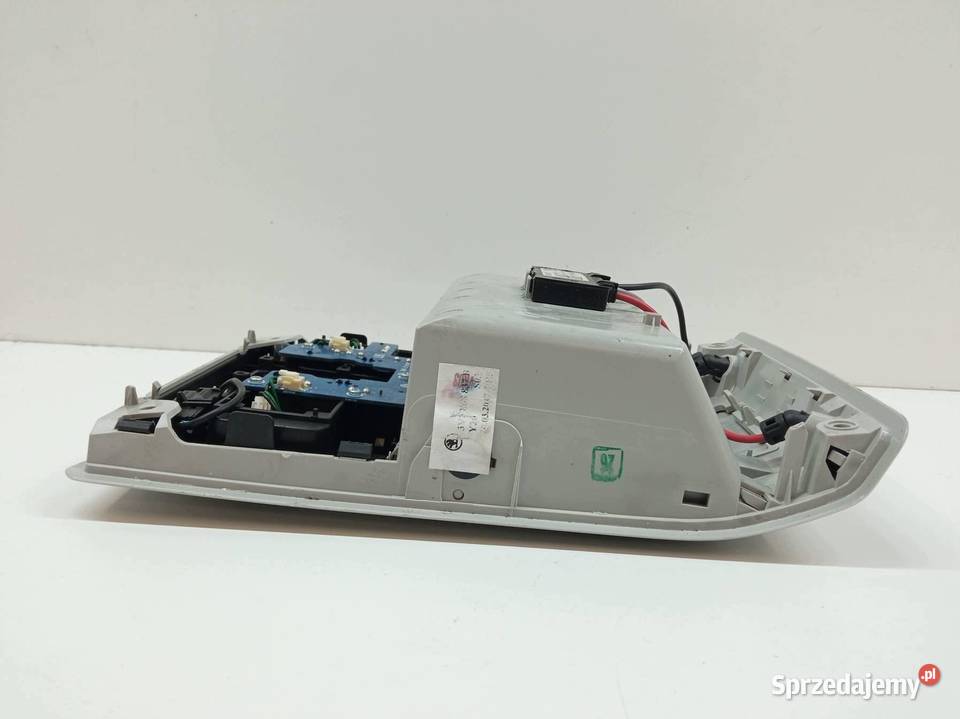 LAMPKA PODSUFITKI 3V0868837B Skoda Superb III