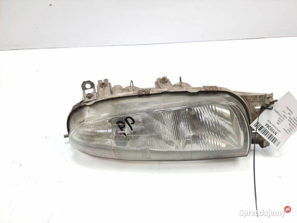 LAMPA PRAWA PRZÓD FORD FIESTA