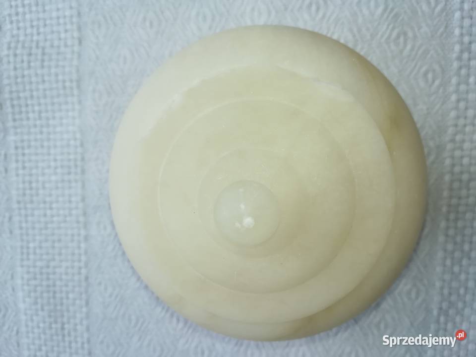 alabaster alabastrowe puzderko biżuteria cudo Gdańsk