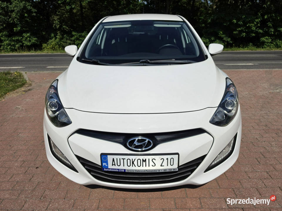 Hyundai i30 Hyundai i30 5 drzwi 14 benzynka 99 w manualna Hyundai wielkopolskie