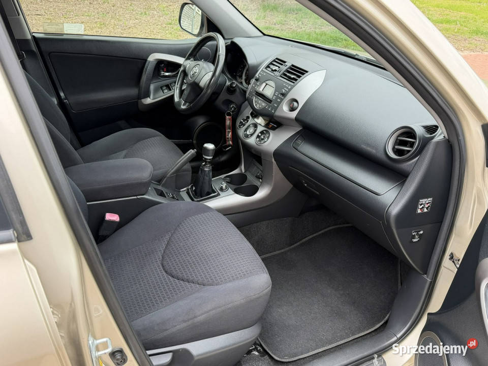 Toyota RAV4 Toyota RAV4 4x4 22D 2011 Bogata RAV4 Gostyń
