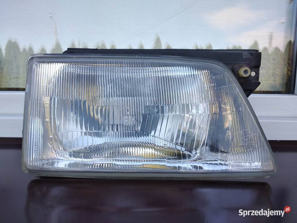 Opel Kadett E lampa przednia prawa reflektor łódzkie Sieradz