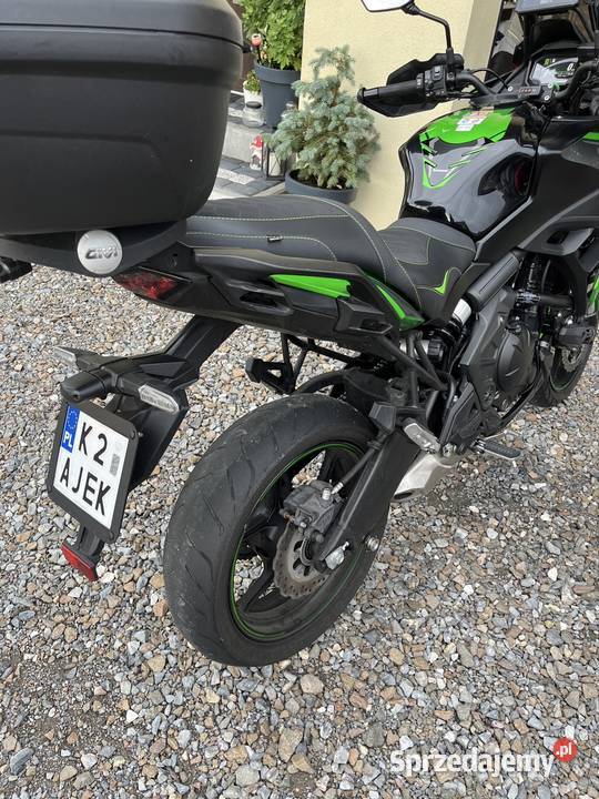 Kawasaki versys 650 garażowany