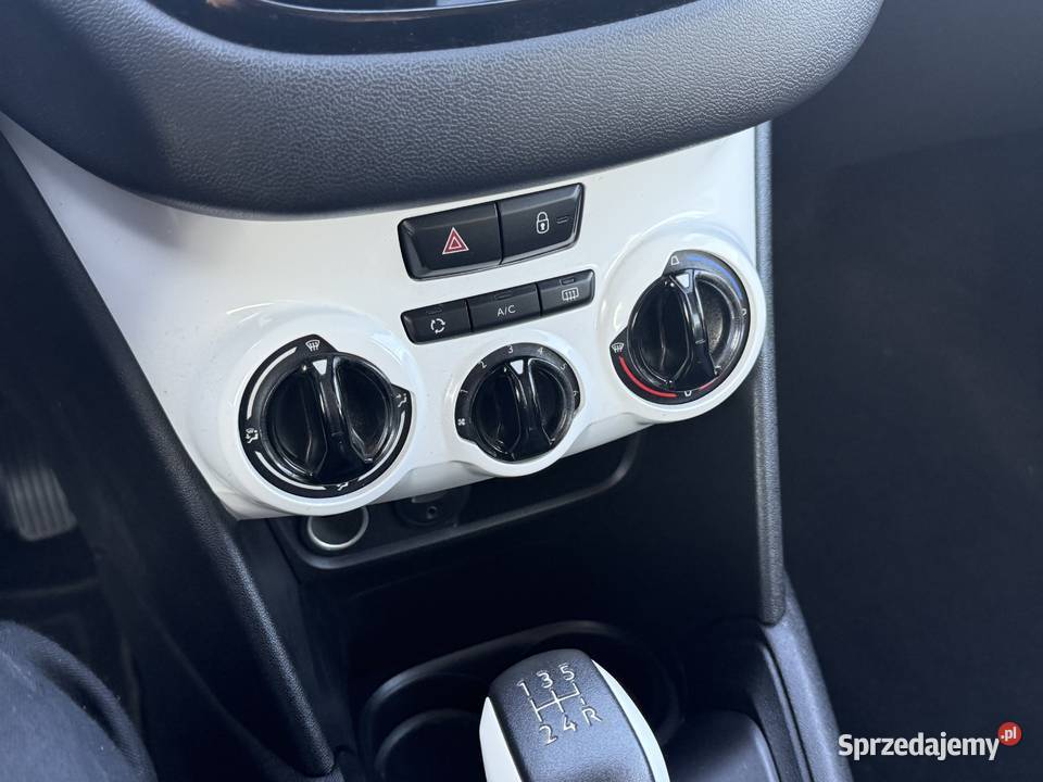 Peugeot 208 10 50 kW 2015 niski przebieg 35 000 999cm3 208 Krosno sprzedam