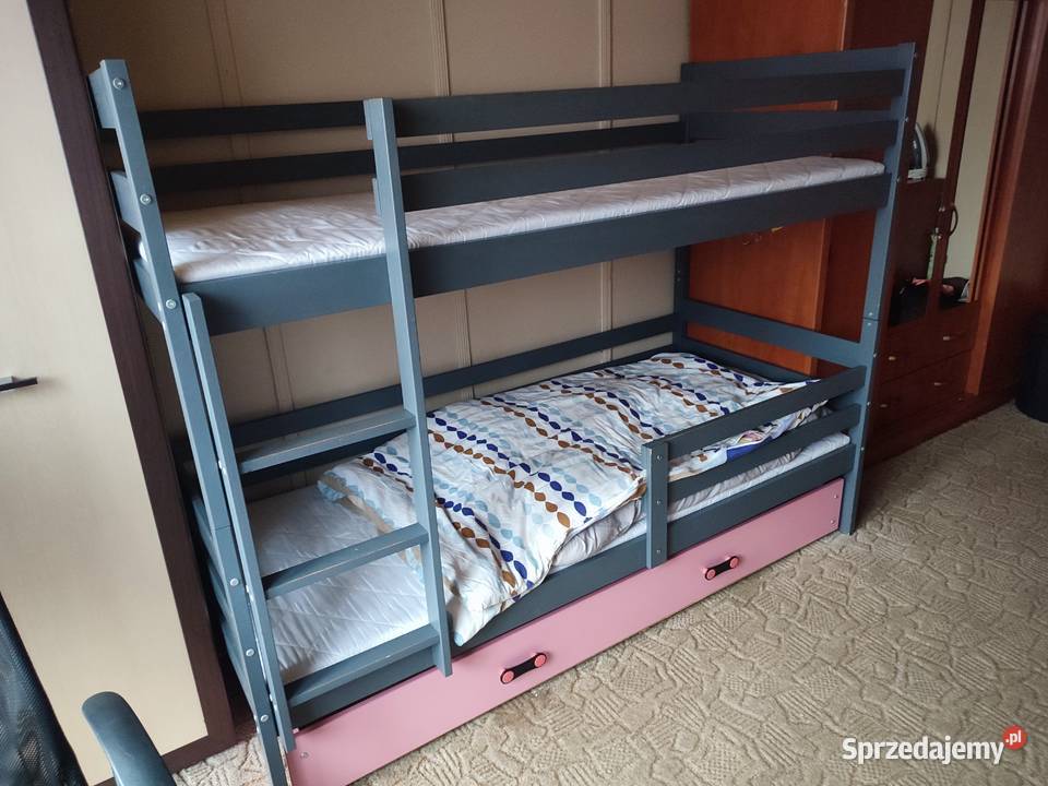 Łóżka dziecięce piętrowe sprzedam