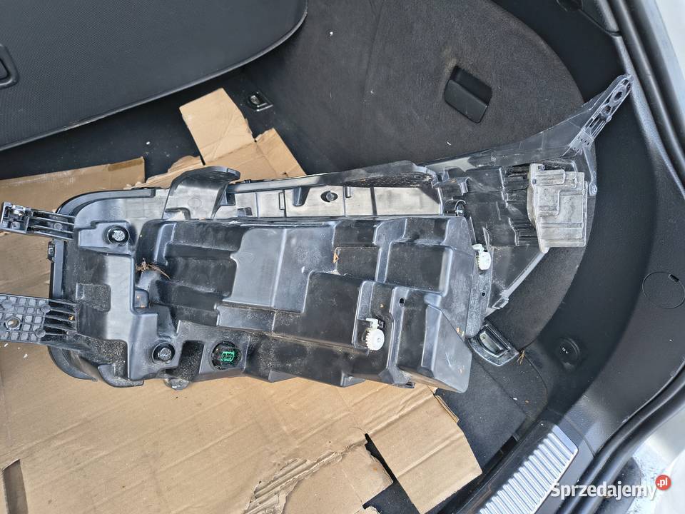 lampa reflektor przód full led prawa maxus