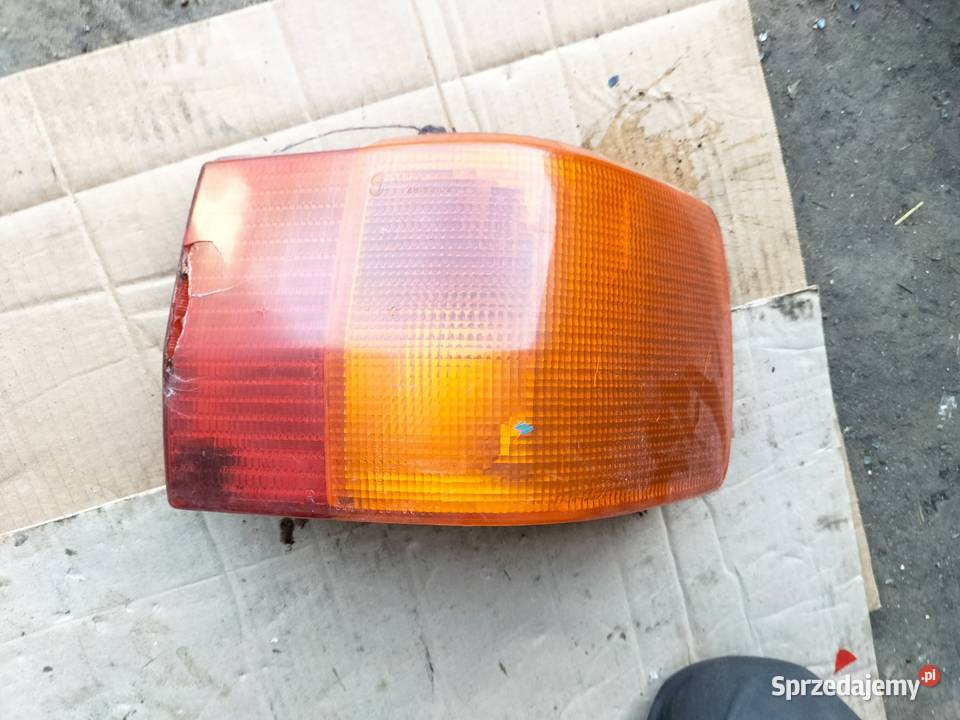 AUDI 80 B3 80B3 LAMPA TYŁ TYLNA PRAWA BŁOTNIK lubelskie Kamień-Kolonia