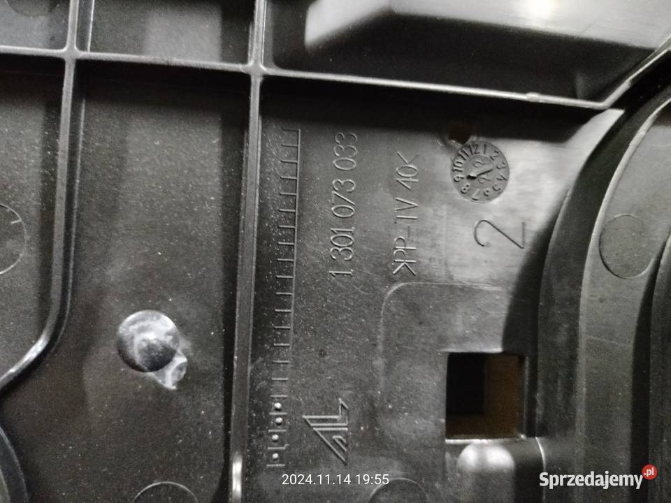 Audi A4 B8 podstawy reflektorów oryginał sprzedam