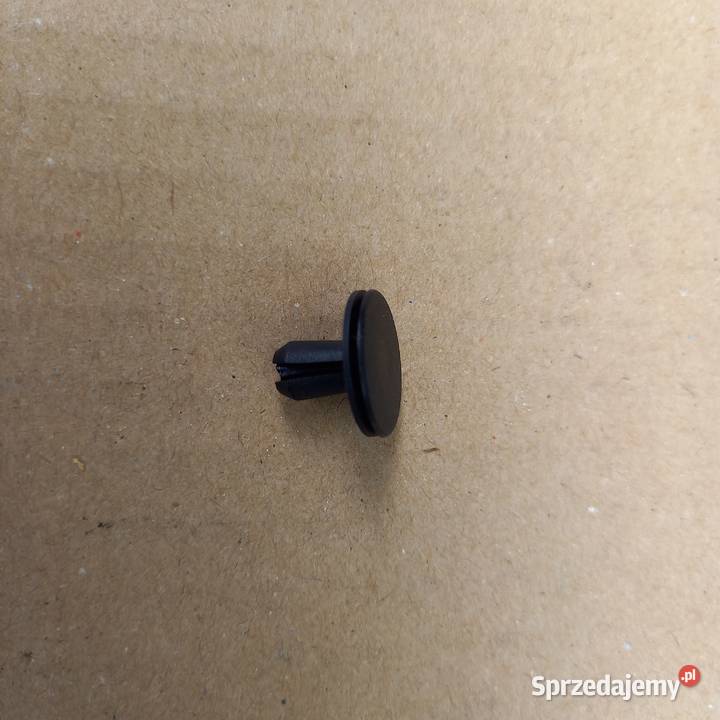 1382744W711289S300 osobowe Kraków