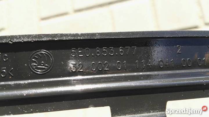 SKODA OCTAVIA III ŚRODKOWA KRATKA ZDERZAK PRZÓD Międzychód