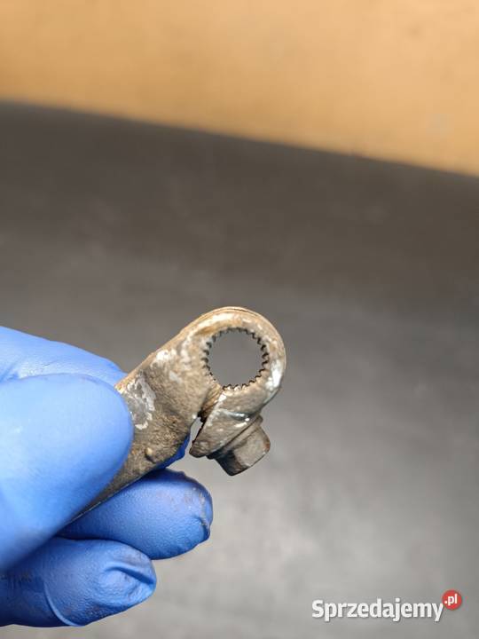 Dźwignia ramię wysprzęglik sprzęgło silnik