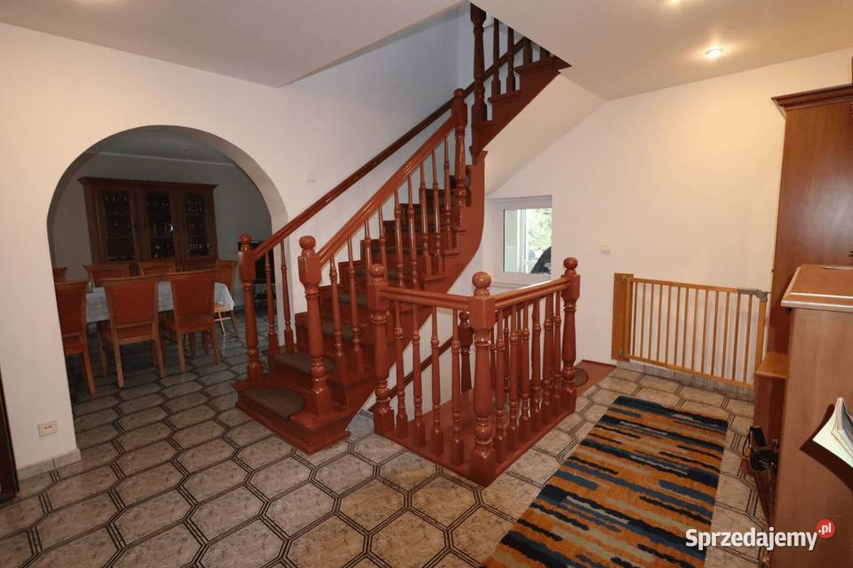 Na sprzedaż duży jednorodzinny dom 328 m kw 10 Budzistowo