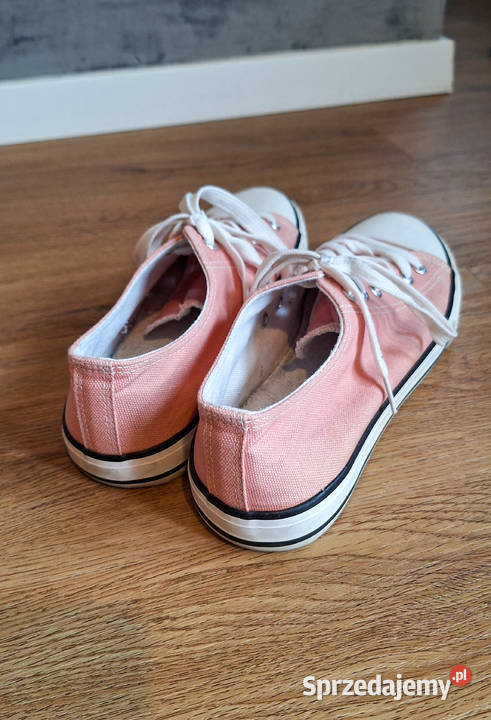 Śliczne różowe trampki 40 nowe