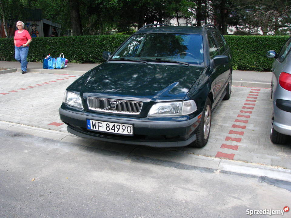 sprzedam samochód Volvo V40 2T + lpg z 1999r Warszawa