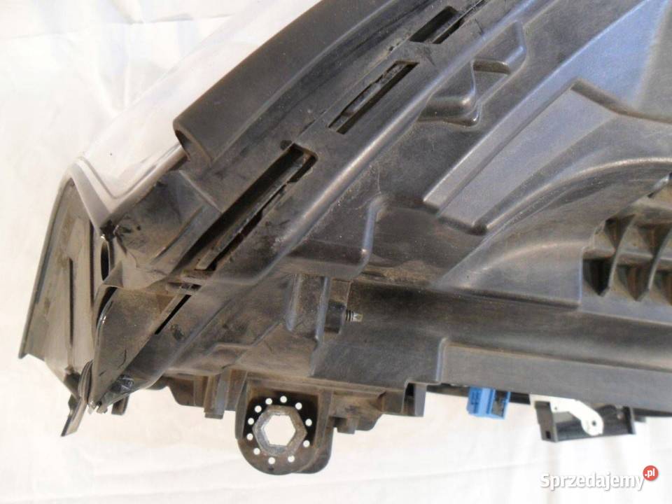 Reflektor MercedesBenz EQC B01720295 Nowy Tomyśl