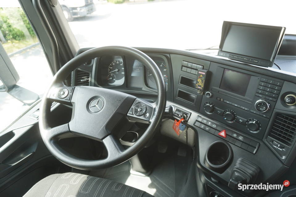 MercedesBenz Arocs 2633 burtowy HDS FASSI Dźwigi samochodowe Kraków