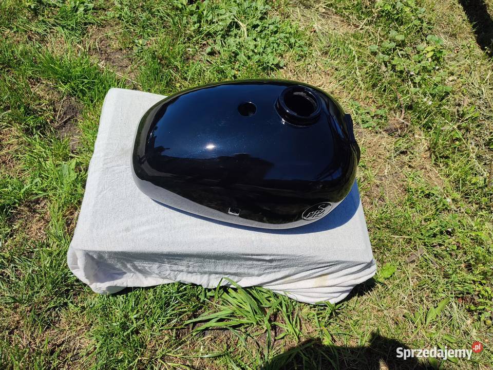 lampa WSK WFM z bocznymi śrubami Rumia