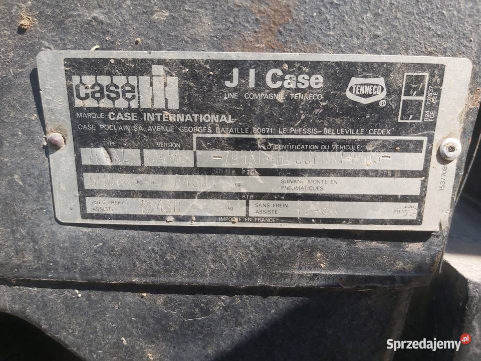 Case 795 XL z turem Mailleux Ciągniki