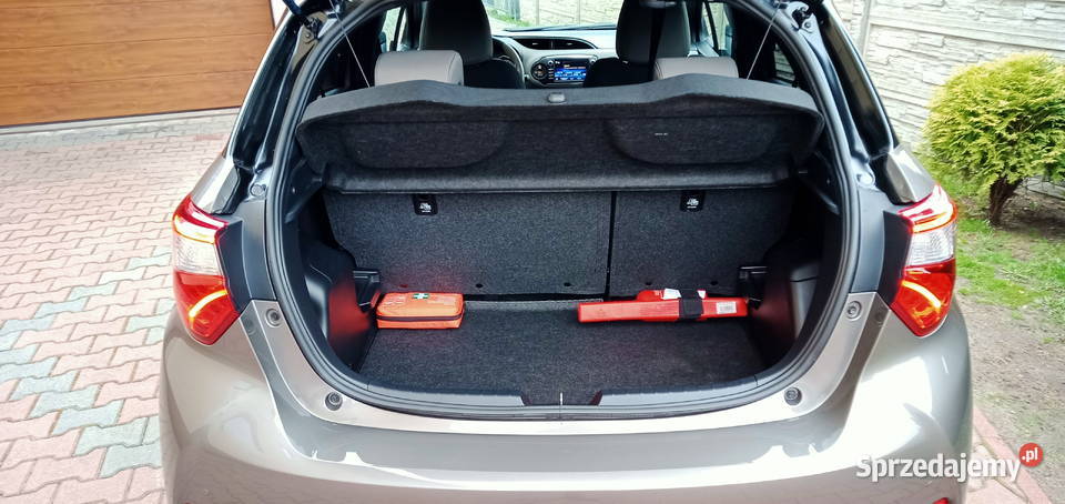 Toyota Yaris 15Przebieg 11 1 Właś Salon Polska małopolskie Wolbrom sprzedam