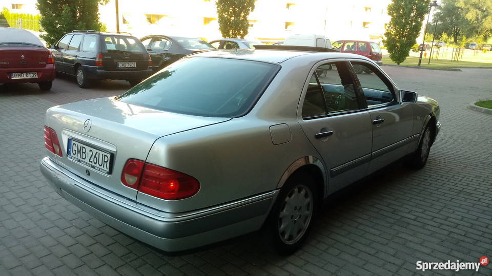 Mercedes W210 30 TD 177 Elegance zamiana diesel Samochody osobowe pomorskie Malbork