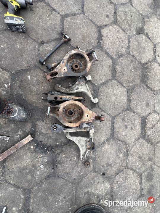 Komplet wahaczy tył Renault Latitude Wahacze