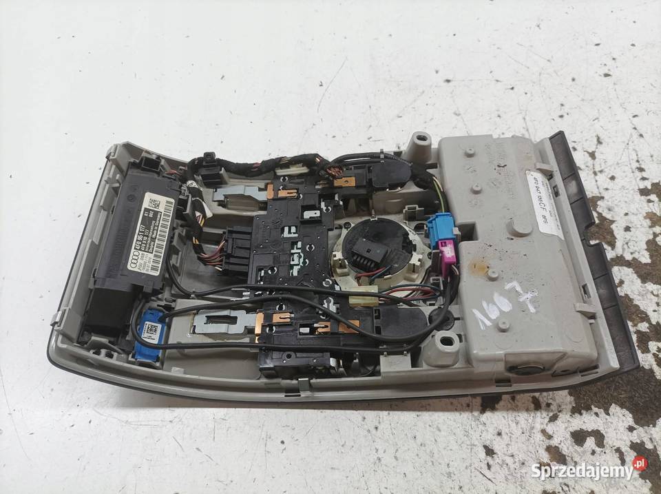 LAMPKA PODSUFITKI 4F0951177 4F0910177