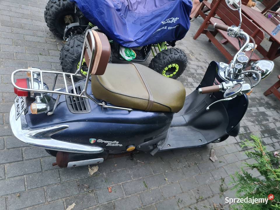 Sprzedam skuter retro 5000km Sadlno