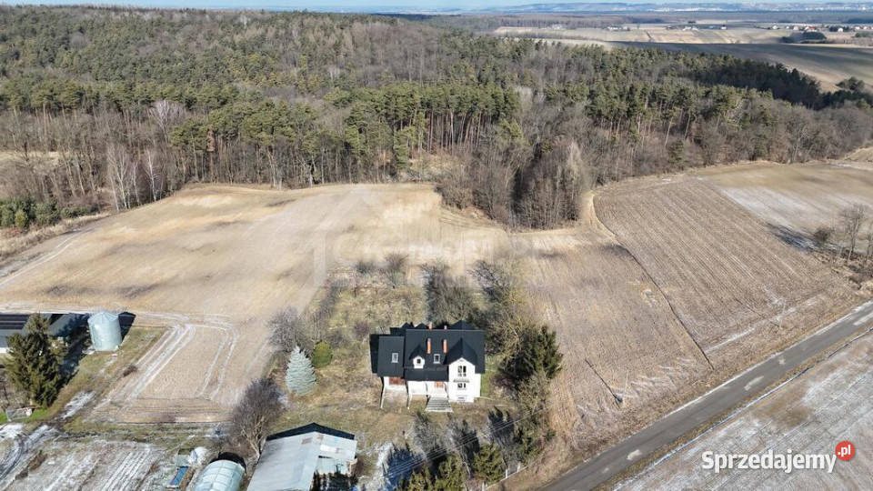 Bugaj dom 170 m działka 7600 m stan dewel świętokrzyskie
