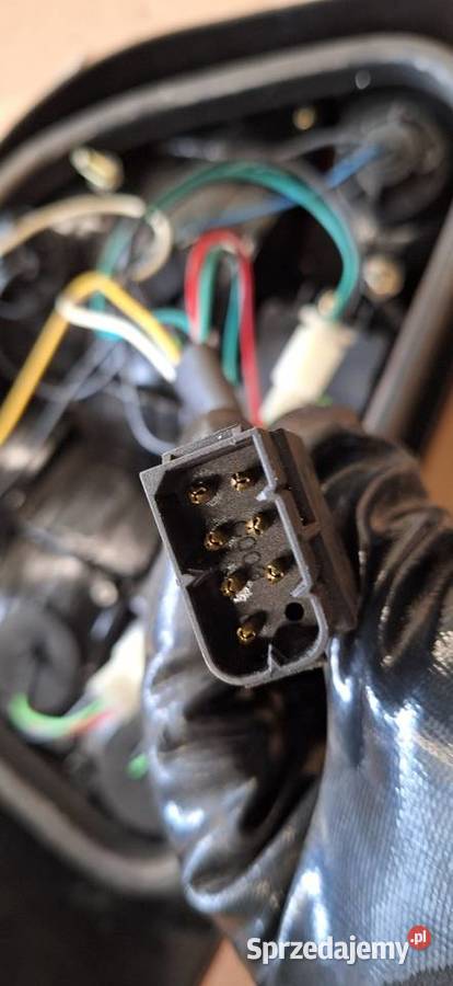 Lampa tylna prawa BMW E38 Piła