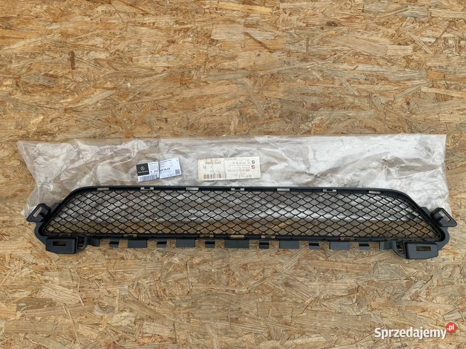 Środkowa kratka zderzaka przód MercedesBenz w205 Pozostałe Sieraków sprzedam