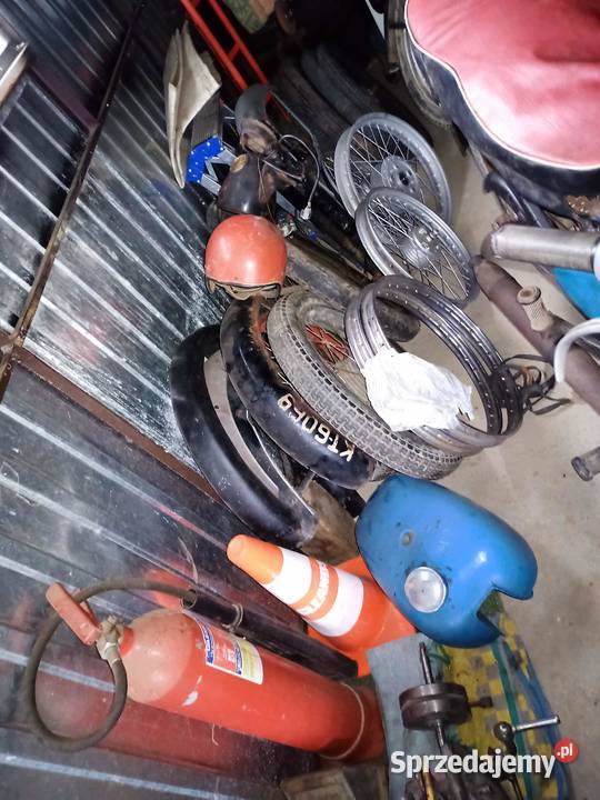 Motocykl WSK 125 Rama WSK 175 Części nieuszkodzony Łańcut