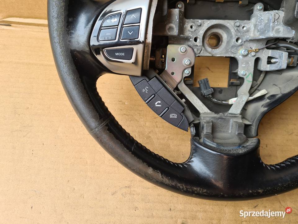 Mitsubishi Outlander kierownica skóra osobowe Legnica