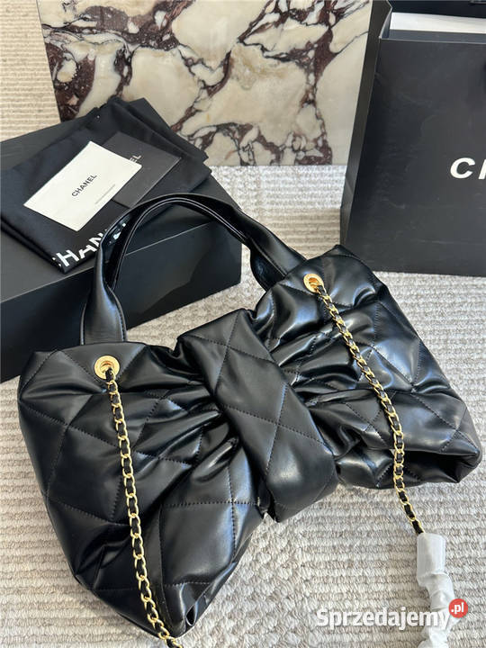 Torebka listonoszka czarna pikowana kokardka mazowieckie