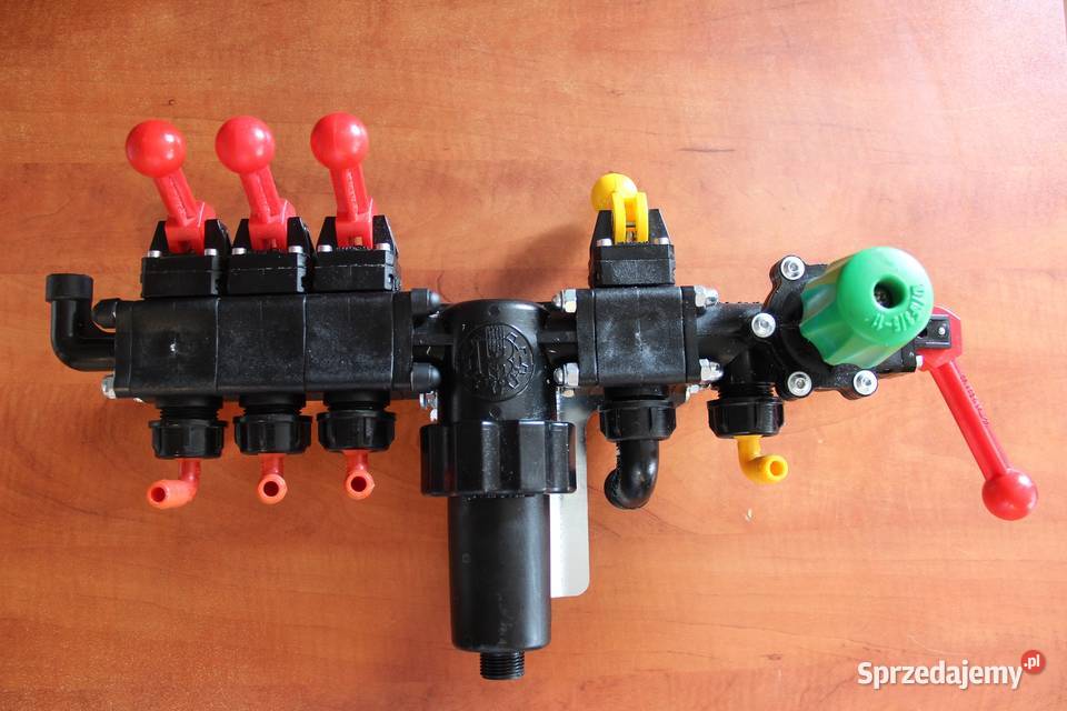 Zawór rozdzielacz manualny 3 5 sekcyjny Duro Rogóźno sprzedam