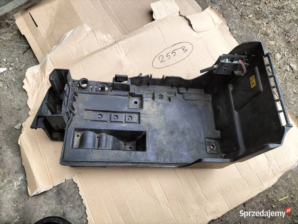 VECTRA C 24413805 PODSTAWA OBUDOWA AKUMULATORA Kamień-Kolonia