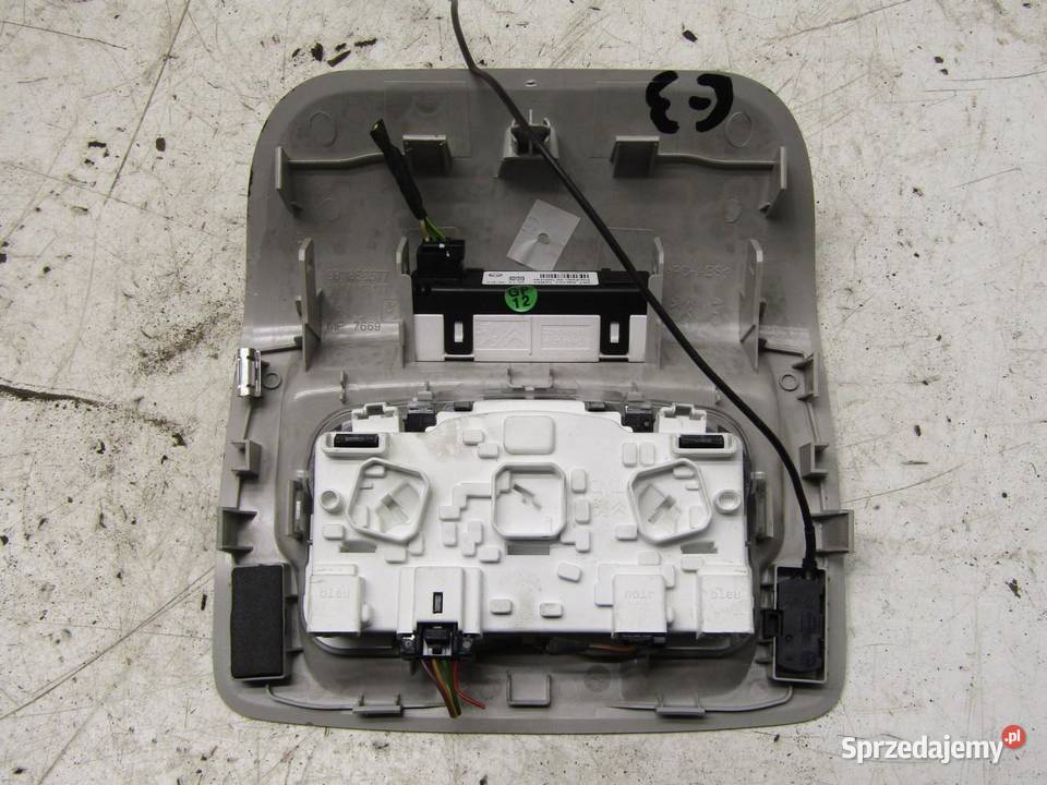 LAMPKA OŚWIETLENIE WNĘTRZA KABINY CITROEN C3 III