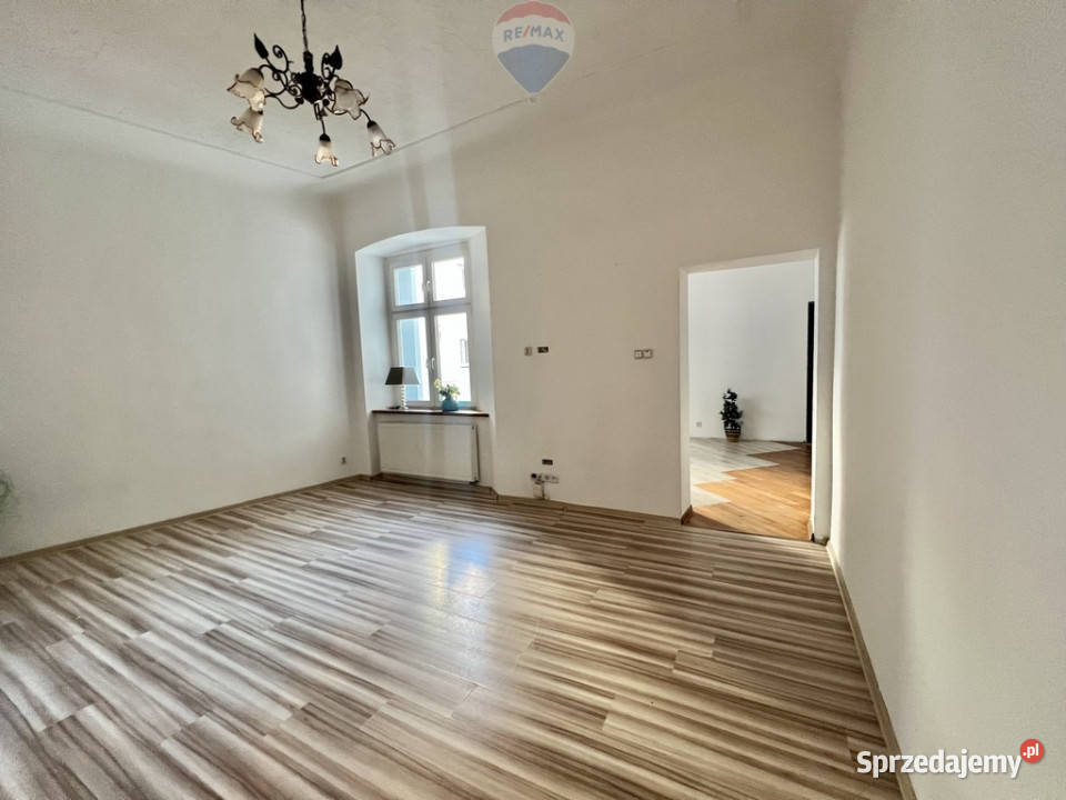 Historyczne mieszkanie w ścisłym centrum Gniezna Gniezno